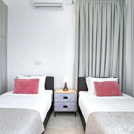 Olymp Luxury D - Luxury Escape With Direct Access And Unique Sunsets 파포스