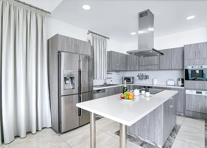 Olymp Luxury D - Luxury Escape With Direct Access And Unique Sunsets Βίλα Πάφος